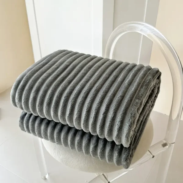 Solid Color Flannel Blanket, Soft Comfortable Throw Blanket, Air-conditioned Room Blanket, Warm Nap Blanket for Home Office Travel - Image 6